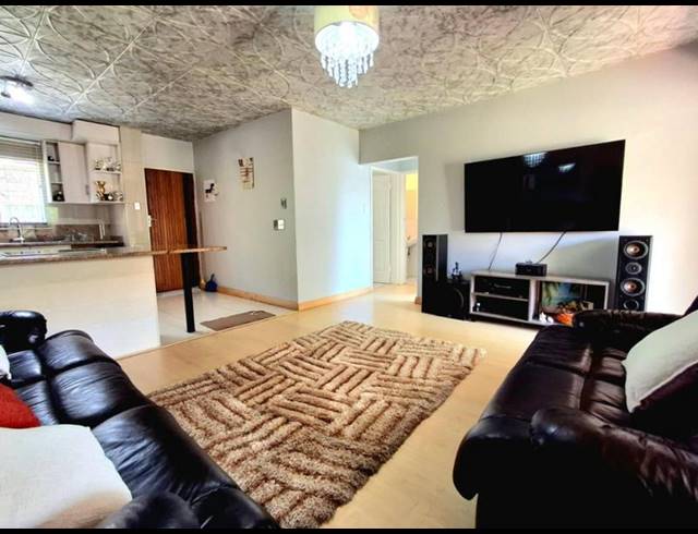 2 BEDROOM TOWNHOUSE FOR SALE IN EDEN GLEN